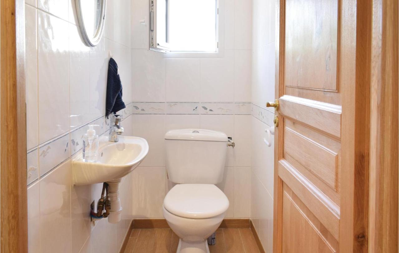 Cozy Home In Lestre With Wifi Quineville Екстер'єр фото